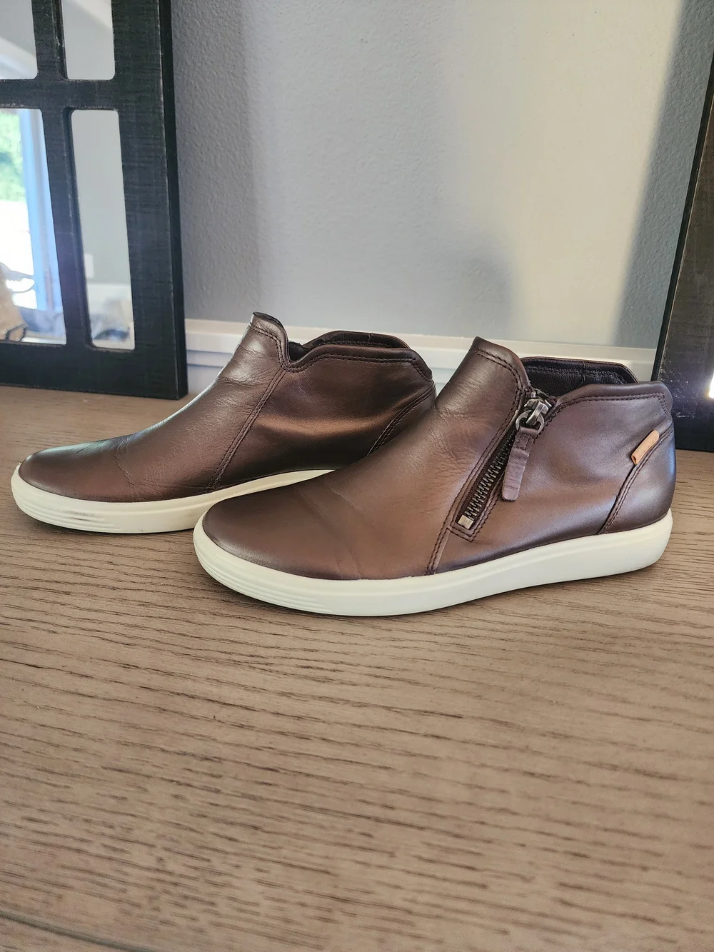 Ecco Women's Bronze Leather Side Zip Sneakers